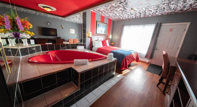 Люкс Villager Lodge Niagara Falls