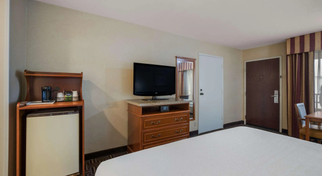 Best Western Norwalk Inn, Забронировать Отель Норуолк Большой Лос-Анджелес