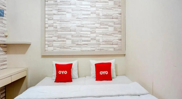 OYO Life 90606 Glass House Citraland Syariah