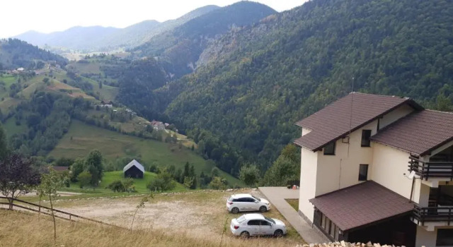 Pensiunea Magura, Rezerwuj Hotel Zarnesti 