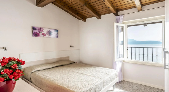 Apartment in Manerba with barbecue