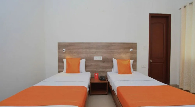 OYO Flagship 16476 Elements mall