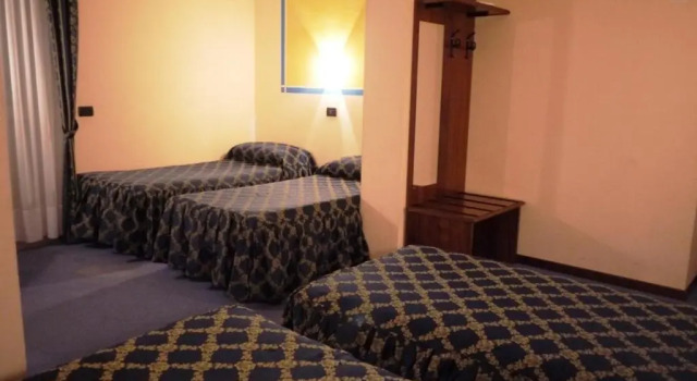Четырёхместный номер Standard Hotel Europa