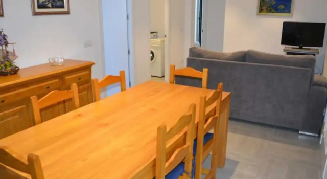 106240 - Apartment in Llança, Varaa Huoneisto Asunnot kohteessa Gironès, Huoneisto