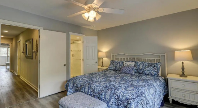 286 Stoney Creek 3 BR condo Sea Pines, Забронировать Отель Отели Хилтон-Хед-Айленд с парковкой, рядом с Stan Smith Tennis Academy, Парковка