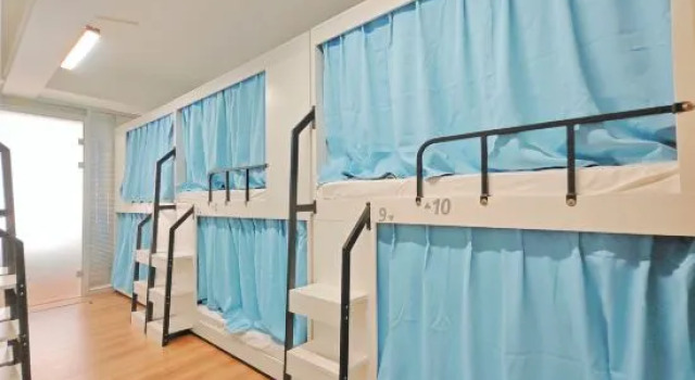 Кровать в общем номере (мужской номер) Xi'an FanHuaLi Hostel (Xiaozhai Sports Stadium Subway Station)