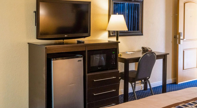 Двухместный номер Standard Rodeway Inn & Suites Colton-Riverside