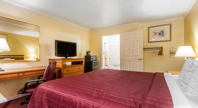 Двухместный номер Standard Quality Inn & Suites Gilroy