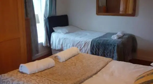 Bryncarnedd Farmhouse, Book Hotel Aberystwyth Ceredigion