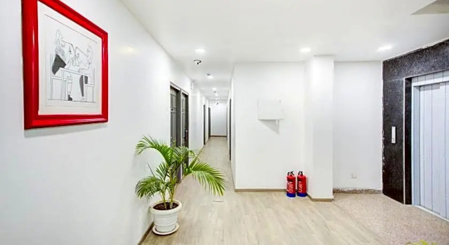 OYO 79846 Townhouse 292 Atal chowk Indirapuram Ghaziabad, Забронировать Отель Отели Индирапурам 4 звезды, 4*