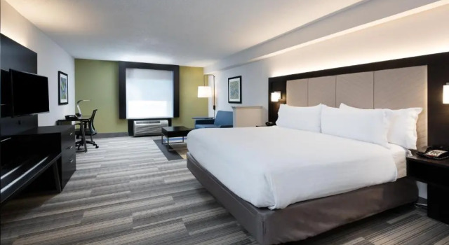 Люкс Holiday Inn Express & Suites Florence I-95 & I-20 Civic Ctr by IHG