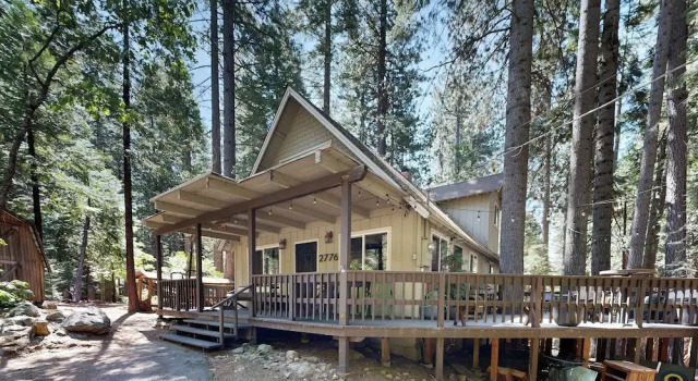 Коттедж 3 Mi to State Park: Quiet Escape w/ Deck in Arnold