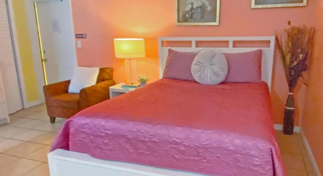 Bella Sirena Inn, Забронировать Мини-отель Сент-Пит-Бич Clearwater-St Pete Beaches