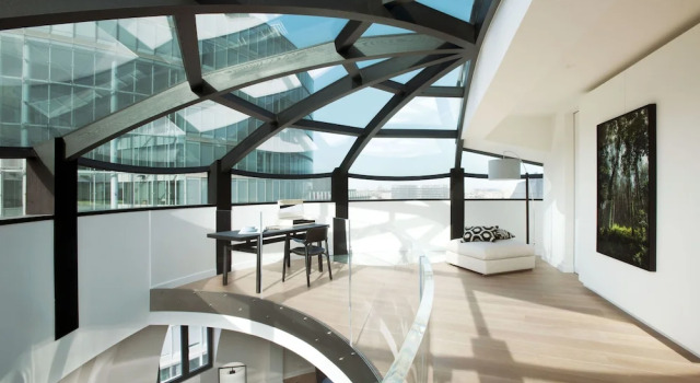 Triplex penthouse in the city center, Забронировать Отель Брюссель Брюссельский столичный регион, рядом с Университет Сен-Луиса
