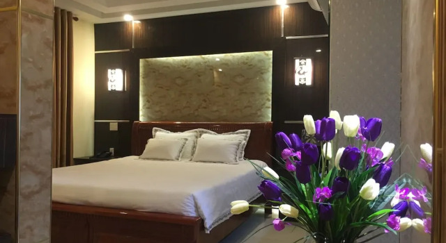 Трёхместный номер Standard с балконом и с видом на сад Thanh Phúc Hotel