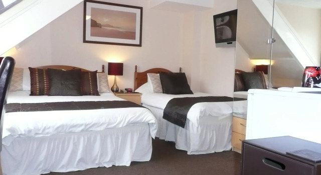 Beechwood Guest House, Забронировать Гостевой дом Отели Саут-Шилдс с парковкой, рядом с South and North Marine Parks, Парковка