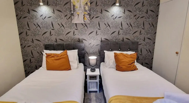 Kenilworth Modern Apartment With 2 Bedrooms, Забронировать Апартаменты/квартира Отели Уорикшир с парковкой, Парковка