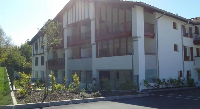 HENDAYE- T2 3*-Wifi-350m plage-terrasse-garage