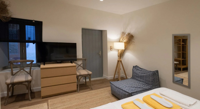 Полулюкс Pylosea Luxury Lodge