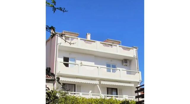Apartments Mike
