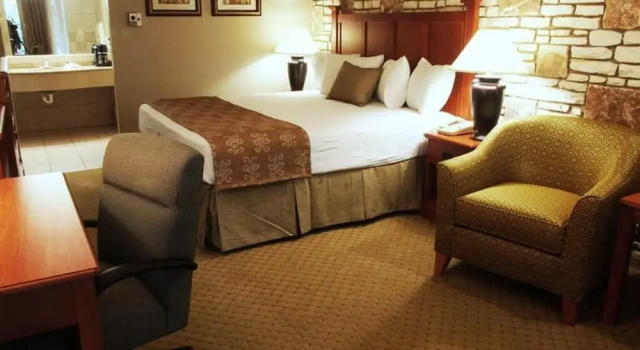 Одноместный номер Economy Inn of the Hills Hotel and Conference Center