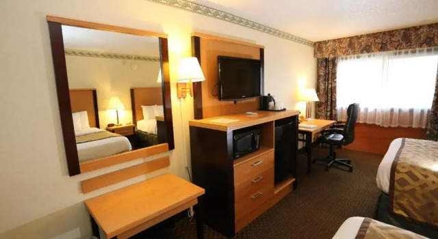 Четырёхместный номер Standard Magnuson Grand Columbus North