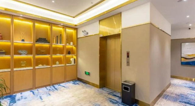 Qigu Hotel (Hangzhou Binkang Road Metro Station)