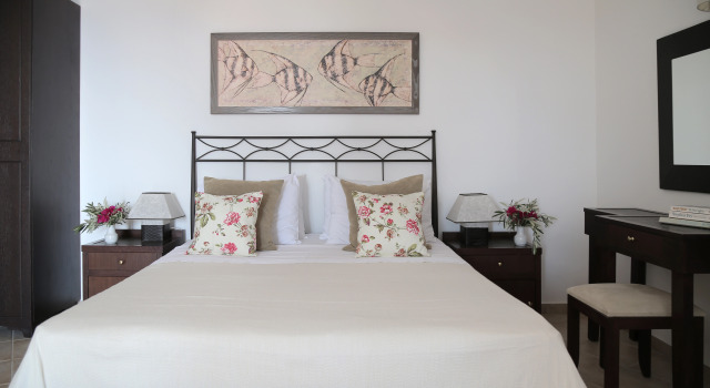 Yalis Hotel