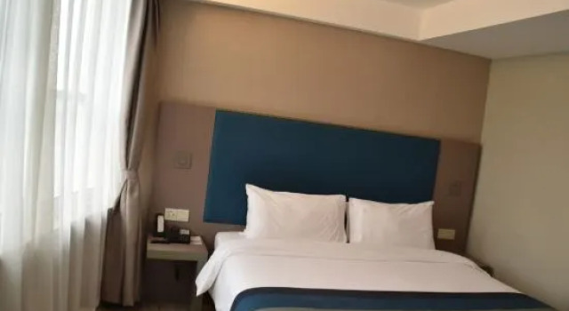 Люкс Homeinn Selected Hotel (Wuxi Anzhen East Railway Station RT-Mart)
