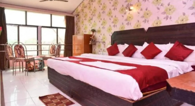 Deluxe quadruple chambre Vue sur la ville Goroomgo Ashray Puri