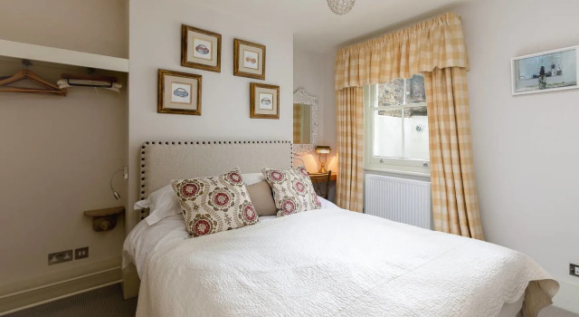 Beautiful 1BR Home in Chelsea - 3 Guests!