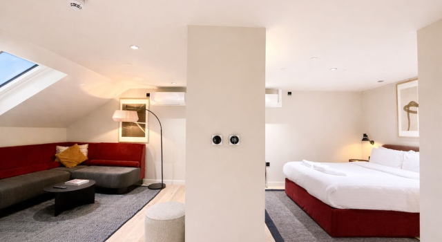 Люкс VCity Suites at The Teacher