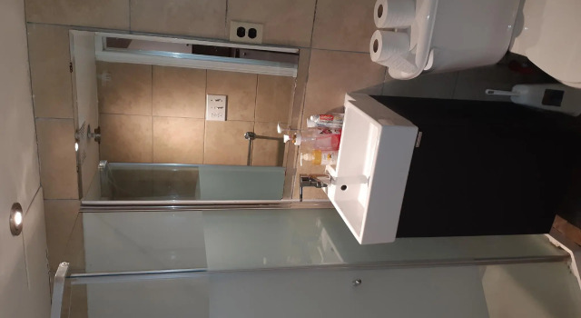 Номер Economy McMaster Accommodations