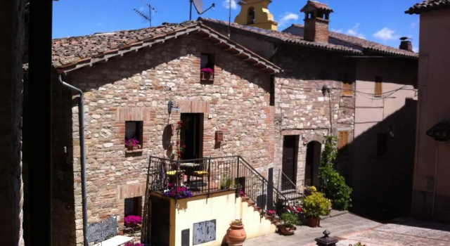 La Piazzetta del Borgo, Забронировать Отель Отели Тоди с парковкой, Парковка