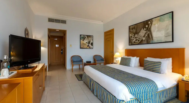 Luksusowy dwuosobowy pokój i balkonem i z widokiem na morze Golden Tulip Resort Khasab