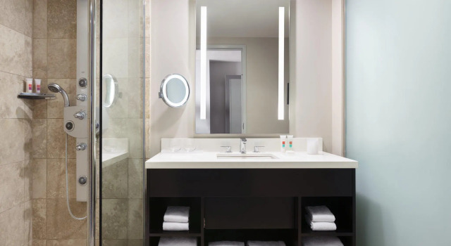 Двухместный номер Superior The Lofton Hotel Minneapolis, Tapestry Collection by Hilton