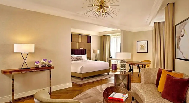 Двухместный полулюкс Corner Deluxe c 1 комнатой The Ritz-Carlton, Berlin
