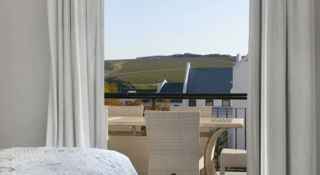 Коттедж с 3 комнатами с балконом Winelands Golf Lodges 24