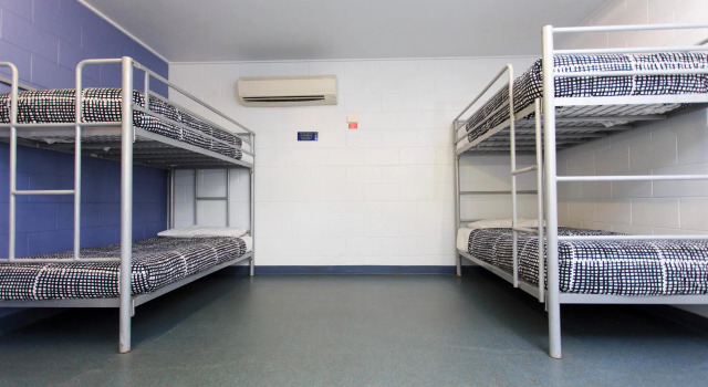 Кровать в общем номере YHA Cairns Central