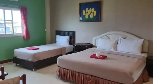 Трёхместный номер Standard Orient House