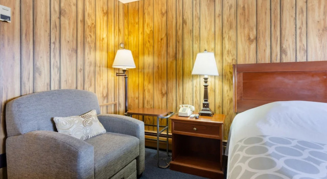 Номер Deluxe Knob Hill Motor Lodge