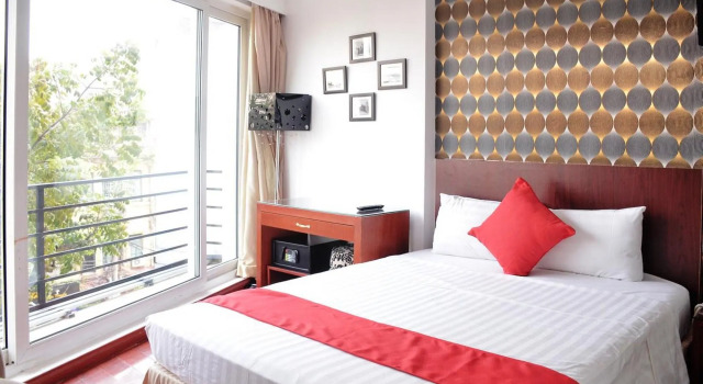 Двухместный номер Deluxe с балконом Millennium Hanoi Hotel