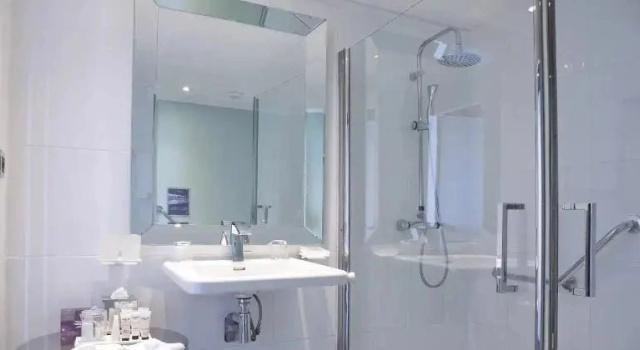 Двухместный номер Comfort с балконом Relais et Châteaux Thalasso & Spa Ile de la Lagune