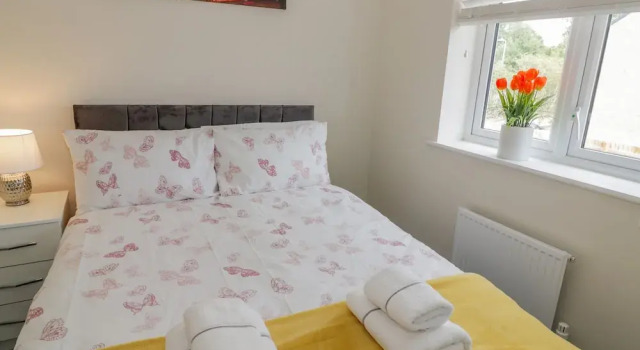 23 Moat House Close, Забронировать Дом для отпуска Коттеджи Ковентри, Коттедж