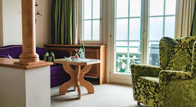 Полулюкс Hotel Peter