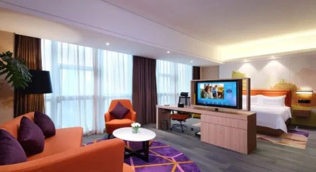 Люкс Hampton by Hilton Zhuzhou Hongqi Square