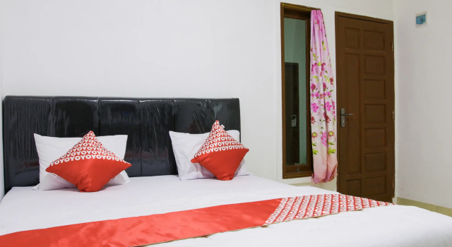 Номер Deluxe Hotel O Pa Baeng Baeng Near Rumah Sakit Faisal Formerly Guest House Cahaya 7296