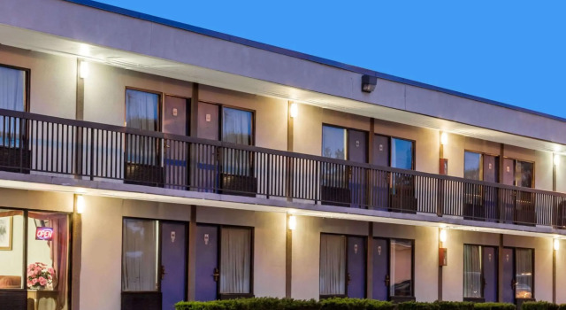 Knights Inn - Fredericksburg, Buchen Sie Hotel Fredericksburg Virginia