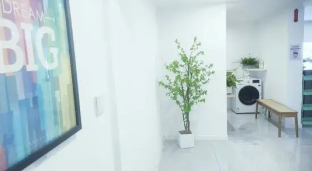 Runi Suoyuan Homestay (Jiefangbei Area Hong Ya Dong), Забронировать Отель Чунцин Chongqing Area, рядом с Jiaochangkou Metro Station