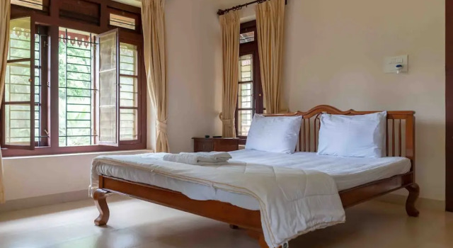 Crystal Homestay by Vista Rooms